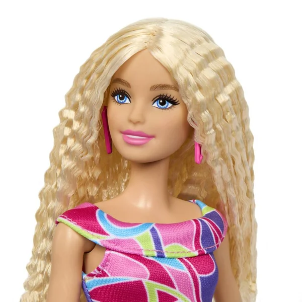 BARBIE FASHIONISTA - POUPEE ROBE COLOREE