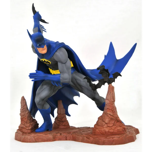 Batman By Neal Adams statuette DC Comic Gallery Diamond Select 26 cm