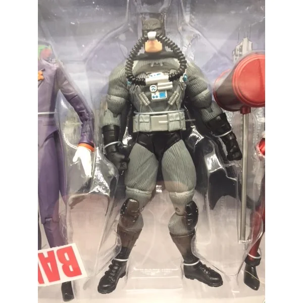 BATMAN (Stealth ), JOKER, HARLEY QUINN PACK DE 3 FIGURINES ARTICULÉES BATMAN HUSH DC DIRECT