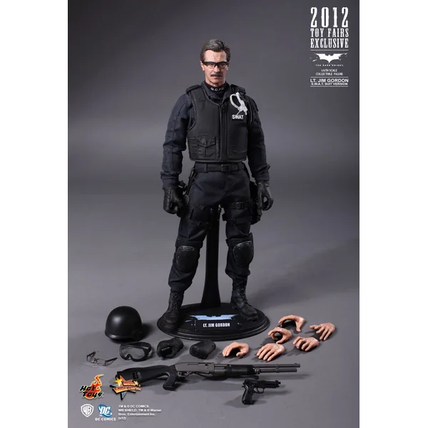 BATMAN, THE DARK KNIGHT: LT. JIM GORDON (S.W.A.T. SUIT VERSION), MOVIE MASTERPIECE MMS182 - figurine articulée 30 cm 1/6