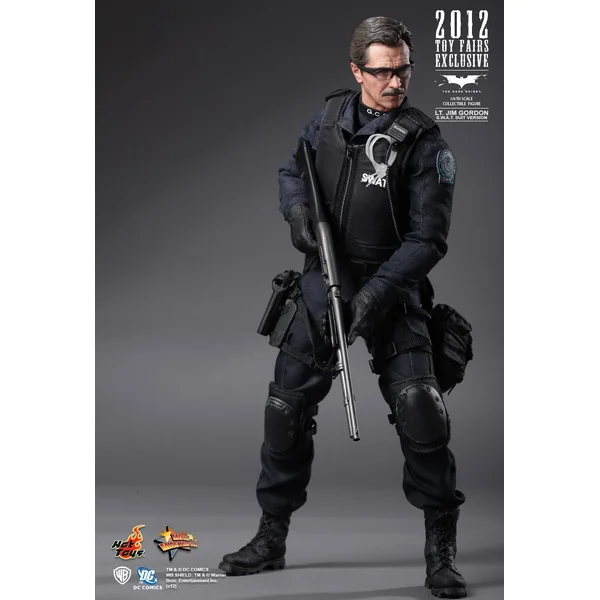 BATMAN, THE DARK KNIGHT: LT. JIM GORDON (S.W.A.T. SUIT VERSION), MOVIE MASTERPIECE MMS182 - figurine articulée 30 cm 1/6