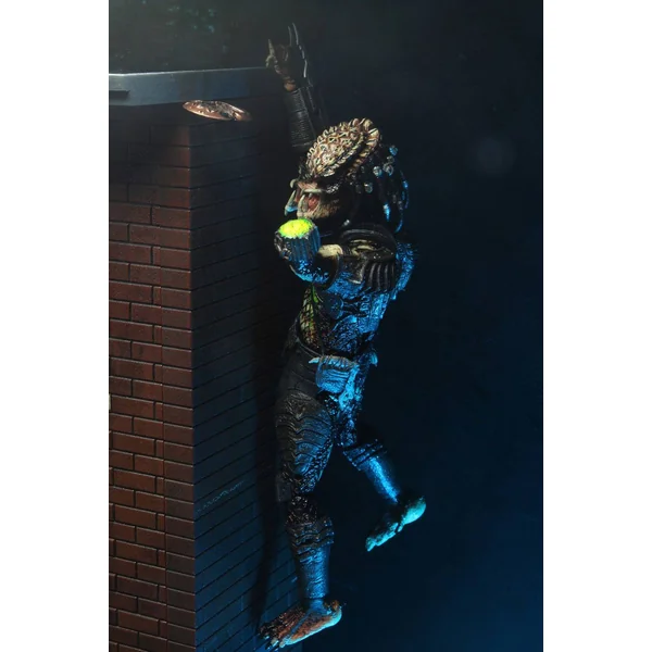 BATTLE DAMAGED CITY HUNTER PREDATOR ULTIMATE FIGURINE PREDATOR 2 NECA 20 CM