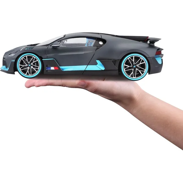 Bburago 1:18 TOP Bugatti Divo Gris