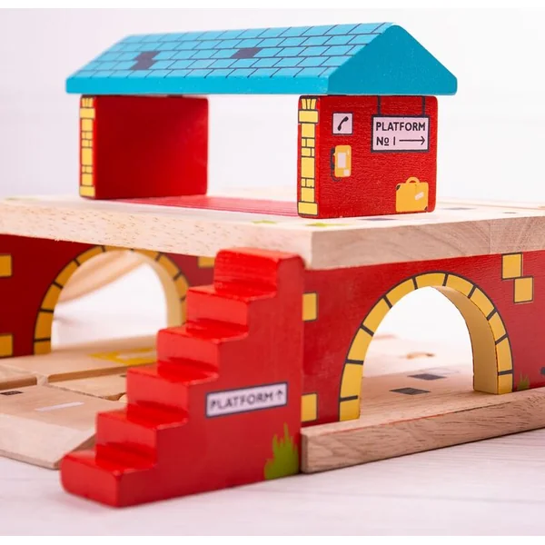 Bigjigs Rail Gare au-dessus de la route