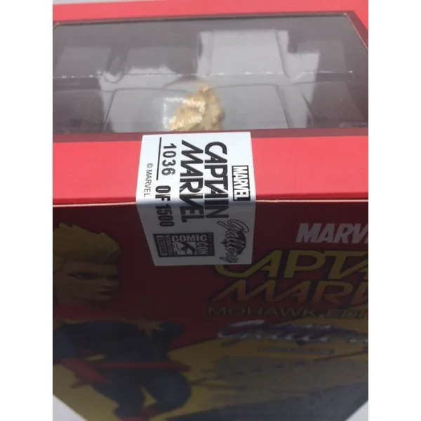 CAPTAIN MARVEL STATUE MOHAWK EXCLUSIVE SDCC MARVEL GALLERY DIAMOND SELECT 23 CM