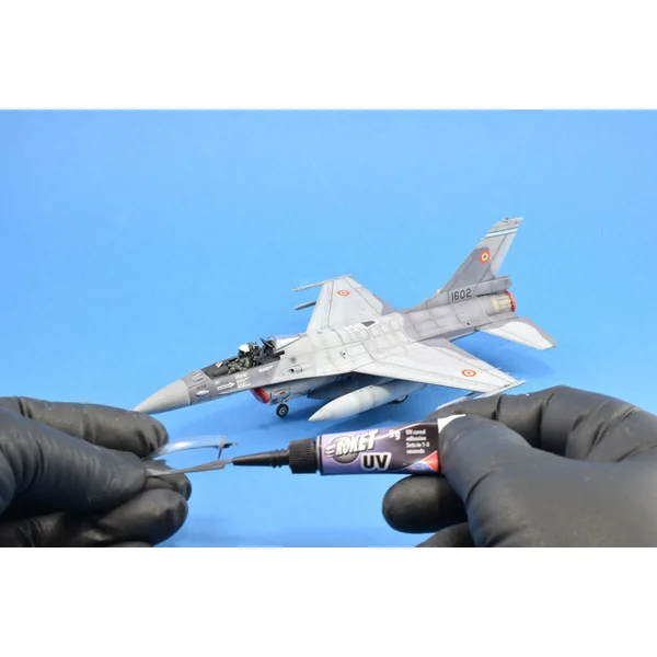 Colle UV Roket 5g avec porte-clés UV