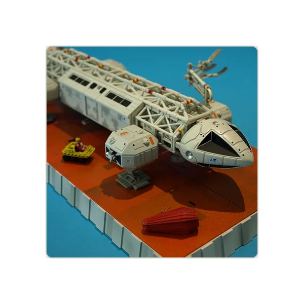 COSMOS 1999: EAGLE TRANSPORTER "THE EXILES" - véhicule miniature 29 cm