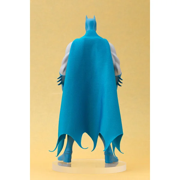 DC COMICS: BATMAN CLASSIC "SUPER POWERS" - statuette pvc artfx+ 1/10 20 cm