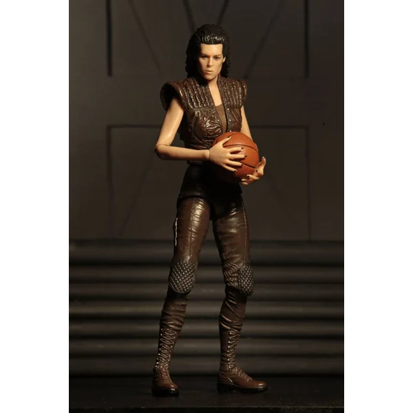 ELLEN RIPLEY CLONE 8 FIGURINE ALIENS RESURRECTION ALIENS SERIES 14 NECA 18 CM