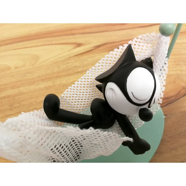 FELIX LE CHAT: FELIX DANS SON HAMAC - statuette en résine 12 cm