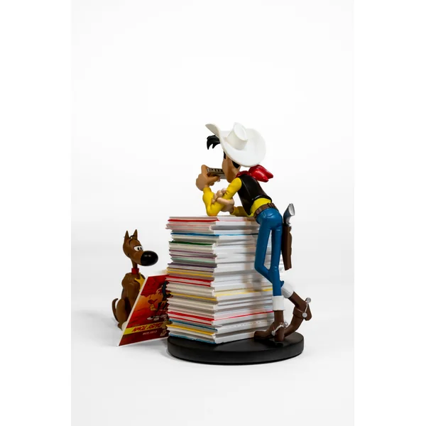 Figurine de collection Lucky Luke et Rantanplan pile d'albums, Collectoys 2023 (000391)