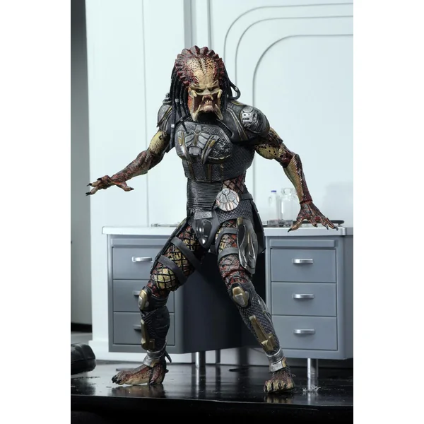 FUGITIVE PREDATOR ULTIMATE FIGURINE PREDATOR 2018 NECA 20 CM