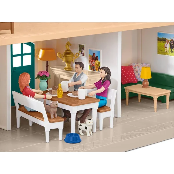 GRAND CENTRE EQUESTRE DE LAKESIDE