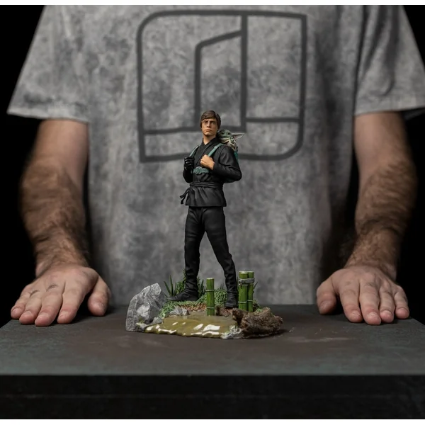 Iron Studios Star Wars: Le Livre de Boba Fett - Luke Skywalker et Grogu 1/10