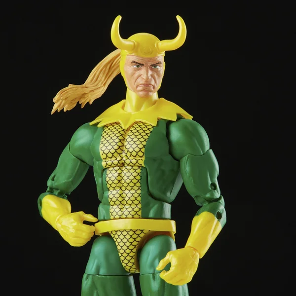 Loki figurine Marvel Legends Retro Collection Hasbro 15 cm