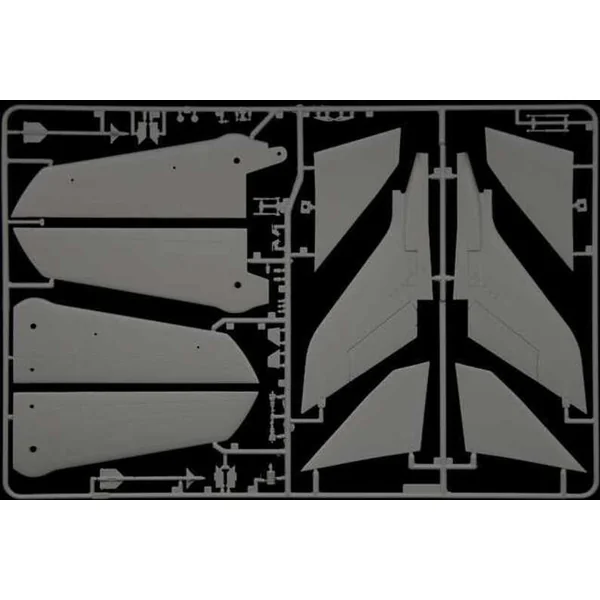 Maquette War Thunder avion 35107 - Tornado GR.1/IDS (1:48)