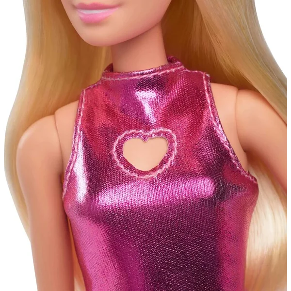Mattel Barbie mannequin Robe brillante avec cœur