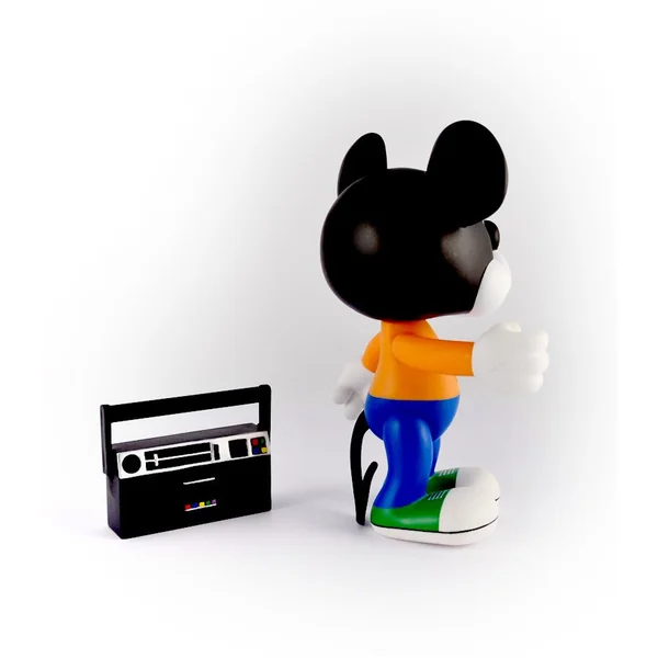 MICKEY: ARTOYZ MICKEY STEREO STREET - figurine vinyl articulée 22 cm