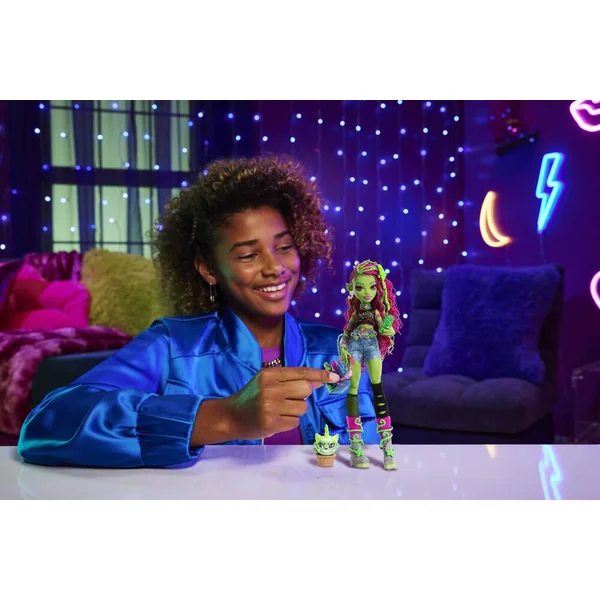 MONSTER HIGH - POUPEE VENUS MCFLYTRAP