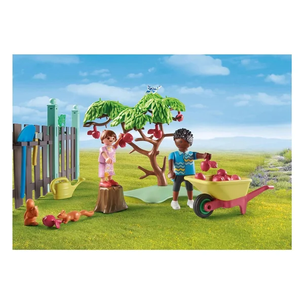 Playmobil My Life Little Chicken Farm In The Garden Of The Little House - 71510