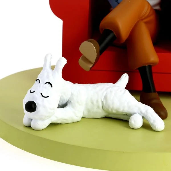 Statuette de collection Tintin & Milou dans le fauteuil rouge, Collection "LES ICONES" Tintinimaginatio (46404)