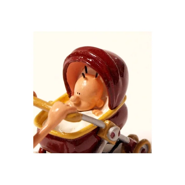 TITEUF: TITEUF PROMENANT ZIZIE (poussette bordeaux) - figurine métal 7.5 cm
