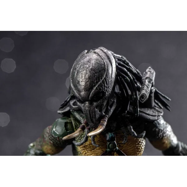 TRACKER PREDATOR FIGURINE 1/18 PREDATOR 2 HIYA TOYS 11 CM